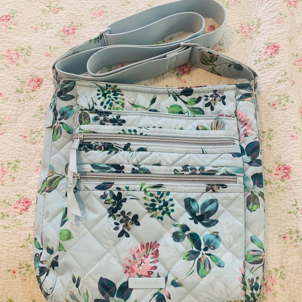 Vera Bradley Sea Water Blooms Triple Zip Hipster in Performance Twill